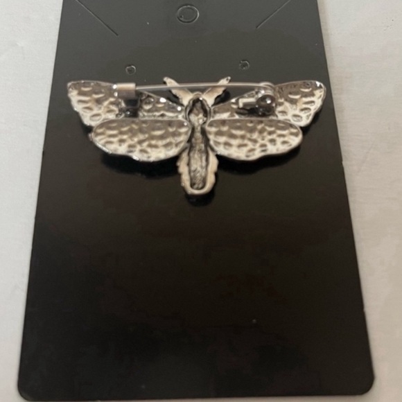 Death Head Moth Skull Brooch Pin
Antique Silver Finish Goth Punk Jewelry - Picture 5 of 9